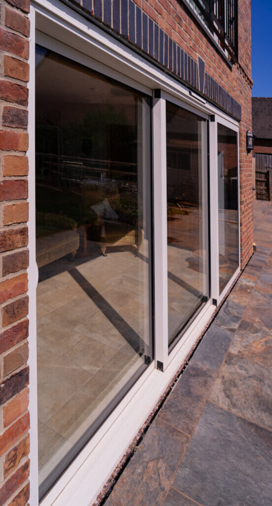 Sunflex SVG30 Painted RAL 9001 Cream with central trickle vent