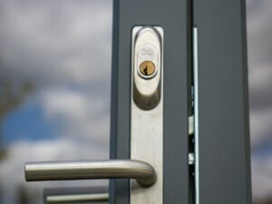 External Keyed lacuna door handle