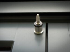 Lacuna Door Pin