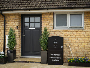 RAL 7016 Anthracite Grey door with RAL 7035 Light Grey windows