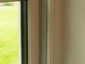 STM sapino window with trickle vent