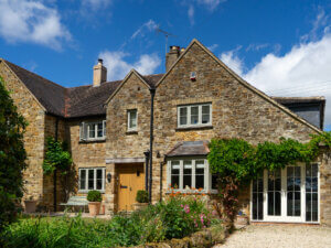 RAL 7032 Aluminium clad timber windows in a cotswold home 03